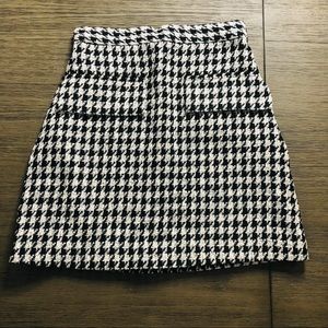 H&M • houndstooth skirt with faux pockets • 2